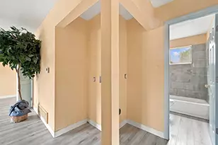 1670 Striebel Rd, Columbus, OH 43227 - Photo 12