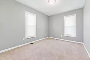 274 E Barthman Ave, Columbus, OH 43207 - Photo 10