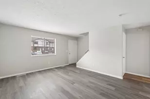 3111 Highcliff Ct, Columbus, OH 43231 - Photo 4