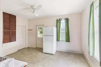 140 N Stanley Street, Bellefontaine, OH 43311 - Photo 6