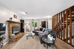 1960 Drury Ln, Columbus, OH 43235 - Photo 2