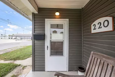 220 Barnes Avenue, Circleville, OH 43113 - Photo 8
