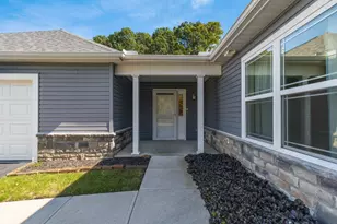 1341 Epworth Forest Dr, Lancaster, OH 43130 - Photo 2