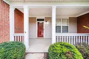 5882 Oak Path Ln, Columbus, OH 43213 - Photo 2