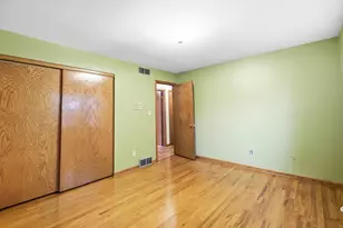 320 Briarwood Dr, Columbus, OH 43213 - Photo 36