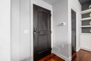 8 E Broad St, Columbus, OH 43215 - Photo 8