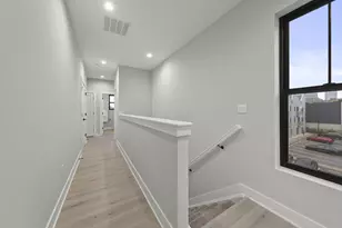 535 W Chapel St, Columbus, OH 43215 - Photo 24