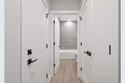 535 W Chapel Street, Columbus, OH 43215 - Photo 8