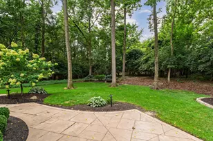 7651 Kestrel Way E, Dublin, OH 43017 - Photo 2