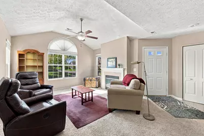 5734 Willow Lake Drive, Grove City, OH 43123 - Photo 4