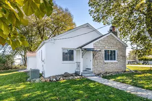 2 Cyrus St, Commercial Point, OH 43116 - Photo 1