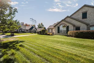 7280 Falls View Cir, Delaware, OH 43015 - Photo 1