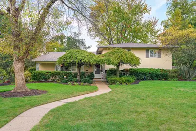 3090 N Star Road, Columbus, OH 43221 - Photo 1