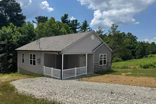 342 Elm St, New Straitsville, OH 43766 - Photo 1