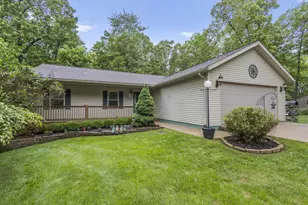 553 Floral Valley Dr W, Howard, OH 43028 - Photo 1