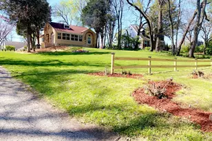 1065 Sunbury Rd, Columbus, OH 43219 - Photo 1