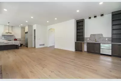 2673 Lane Road, Columbus, OH 43220 - Photo 1