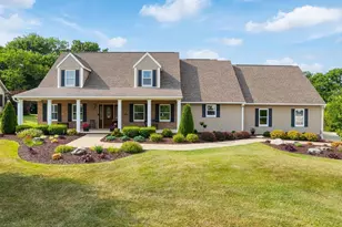 852 Stone Creek Blvd, Ashland, OH 44805 - Photo 1