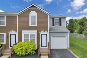 5062 Stoneybrook Blvd, Hilliard, OH 43026 - Photo 1