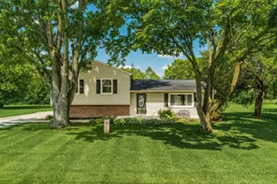 389 Alton Rd, Galloway, OH 43119 - Photo 1