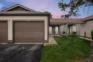 865 Westbury Ln S, Columbus, OH 43228 - Photo 1