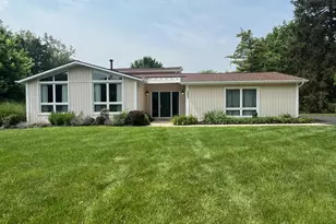 1263 Clubview Blvd S, Columbus, OH 43235 - Photo 1