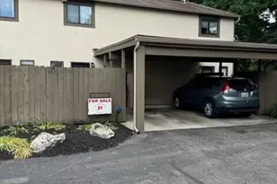 3243 Summerdale Ln, Columbus, OH 43221 - Photo 1