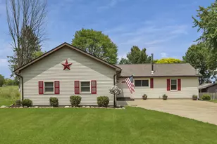 748 Country Club Dr, Howard, OH 43028 - Photo 1