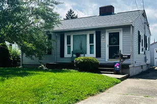 1034 Lindbergh Ave, Zanesville, OH 43701 - Photo 1