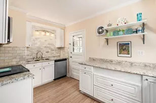 854 E Weber Rd, Columbus, OH 43211 - Photo 1