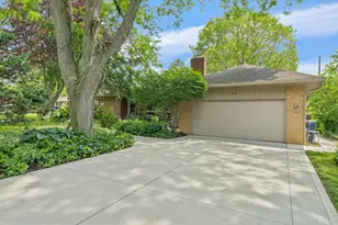 638 Beautyview Ct, Columbus, OH 43214 - Photo 1