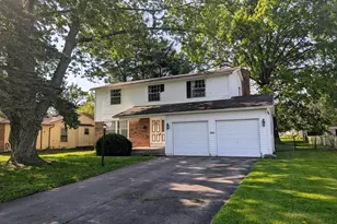 1601 E Sandalwood Pl, Columbus, OH 43229 - Photo 1