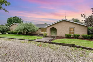 18348 Hall Dr, Mount Vernon, OH 43050 - Photo 1