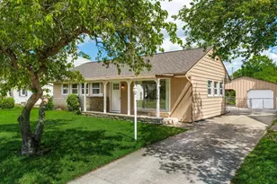 2908 Dover Rd, Columbus, OH 43209 - Photo 1