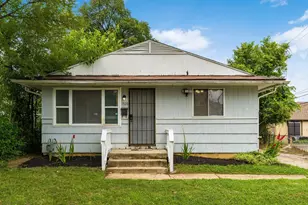 1726 E Blake Ave, Columbus, OH 43219 - Photo 1