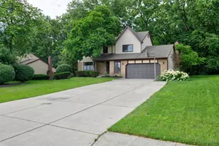 10010 Oxford Dr, Pickerington, OH 43147 - Photo 1