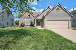 7961 Pinehill Rd, Lewis Center, OH 43035 - Photo 1