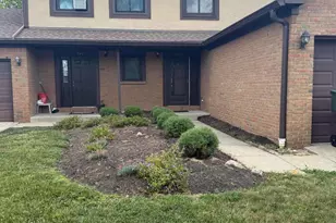 2022 Queensgate Ln, Columbus, OH 43235 - Photo 1