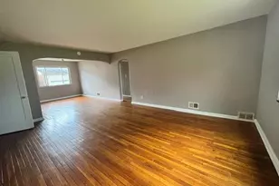 34 N Hampton Rd, Columbus, OH 43213 - Photo 1