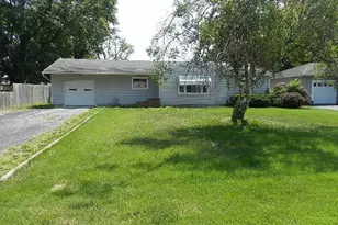 402 Carolyn Dr, Marion, OH 43302 - Photo 1