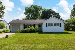 892 Lincoln Dr, Circleville, OH 43113 - Photo 1