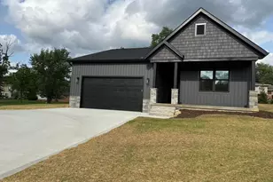 1975 Chelsea Dr, Mansfield, OH 44904 - Photo 1