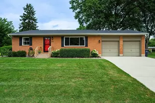 252 Saint Johns Ct N, Columbus, OH 43230 - Photo 1