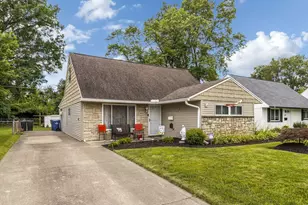 489 Virginia Cir W, Columbus, OH 43213 - Photo 1