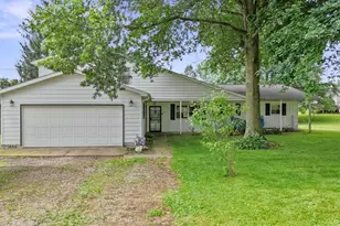1315 Lake Dr, Ashland, OH 44805 - Photo 1