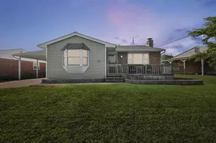 586 Brookdale Dr, West Jefferson, OH 43162 - Photo 1