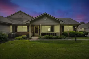 521 Kensington Dr, Heath, OH 43056 - Photo 1