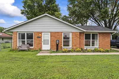 1215 W Lake Avenue, New Carlisle, OH 45344 - Photo 1