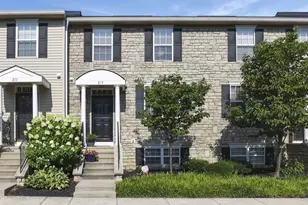 215 Oxford Oak Dr, Blacklick, OH 43004 - Photo 1