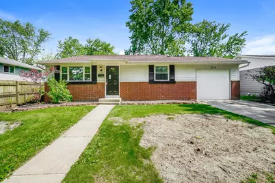 1374 Chesterton Square S, Columbus, OH 43229 - Photo 1